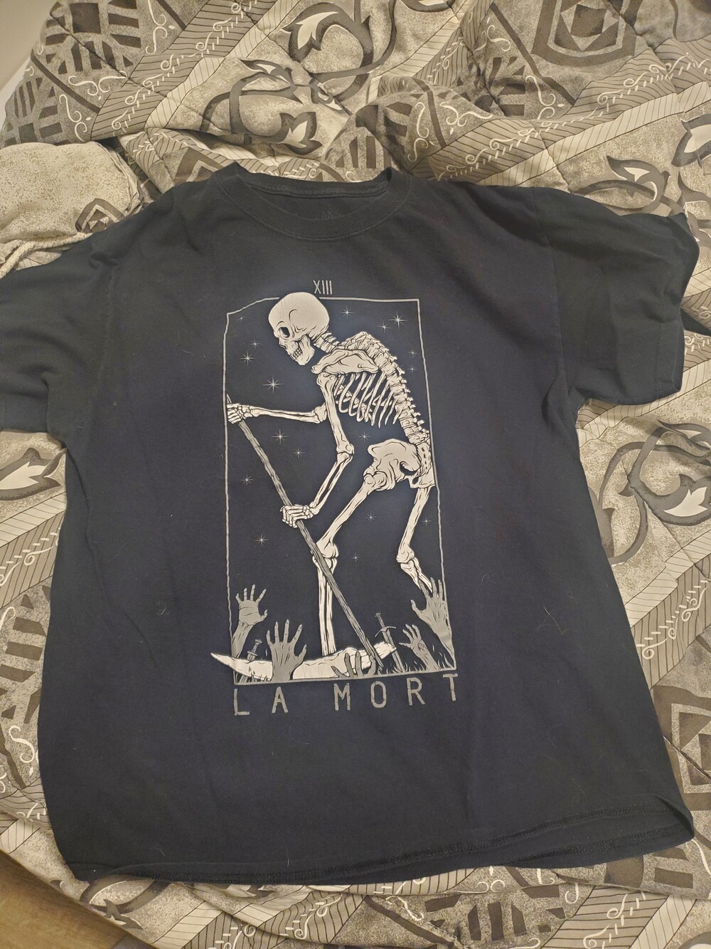 La mort Graphic Short Sleeve Tee in Black